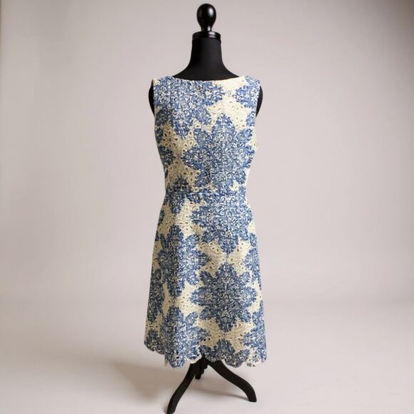 Eva Franco Anthropologie Scallop Star Dress Size 8 Fit & Flare Elegant SZ 10 - Picture 3 of 5